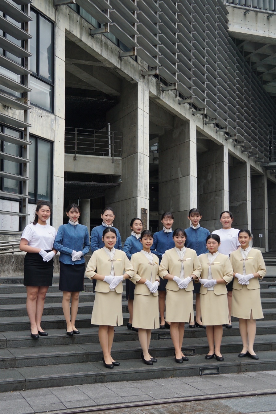 本校親善服務代表隊形象照