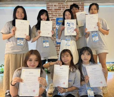 國際企業英語學士學位學程學生於韓國濟州島參加「人工智慧國際行銷比賽」，勇奪「全球影響特賞」。