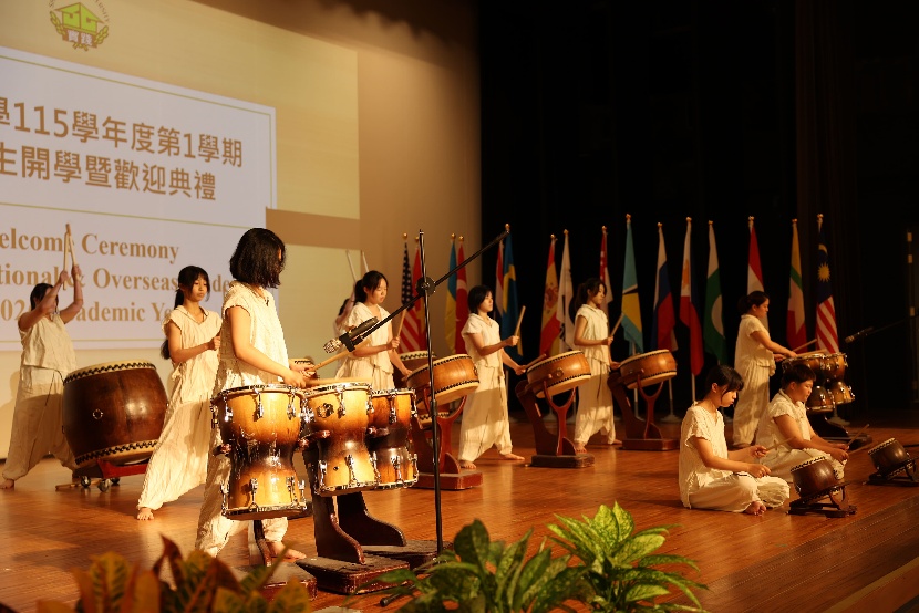 鼓隊的開場表演